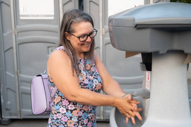 Best Porta potty delivery and setup  in Van Buren, MO